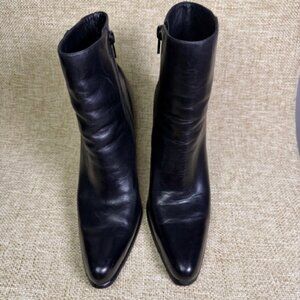 BCBG MaxAzara Black Leather Ankle Boots. Size 8.5